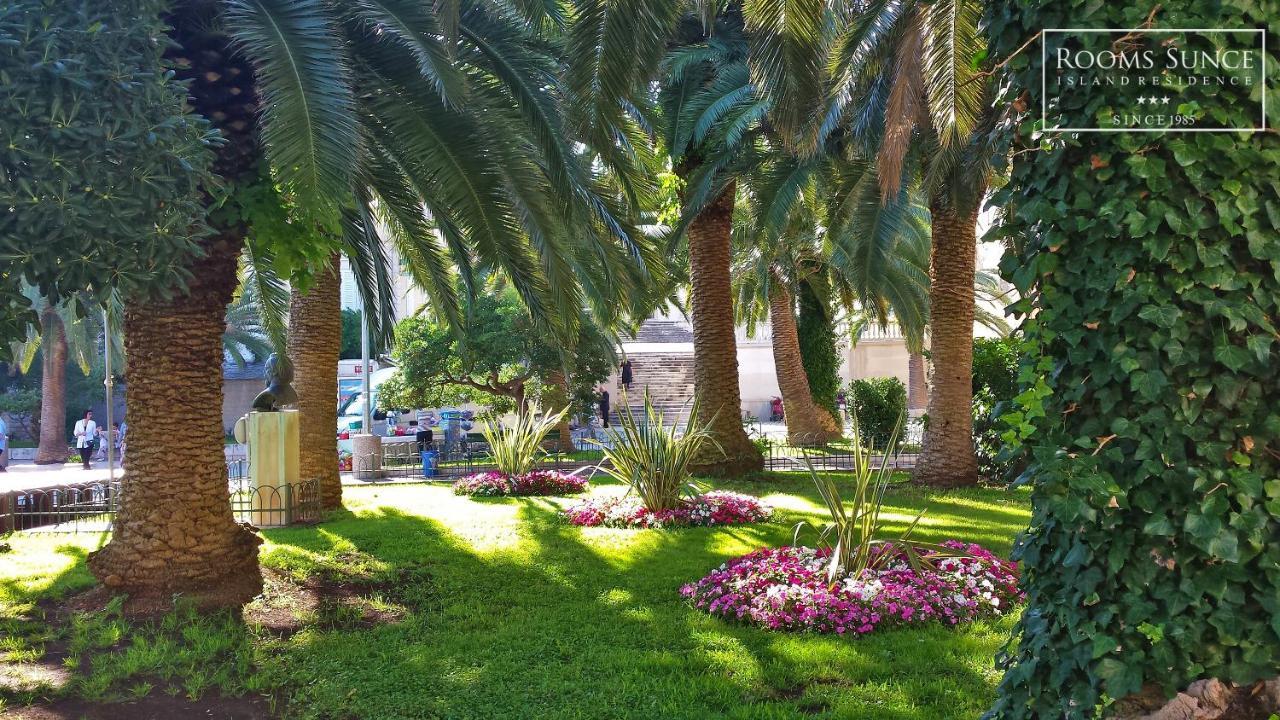 Apartments Residence Sunce Supetar - Cozy Base To Stay And Explore Island Brac Free Parking 外观 照片