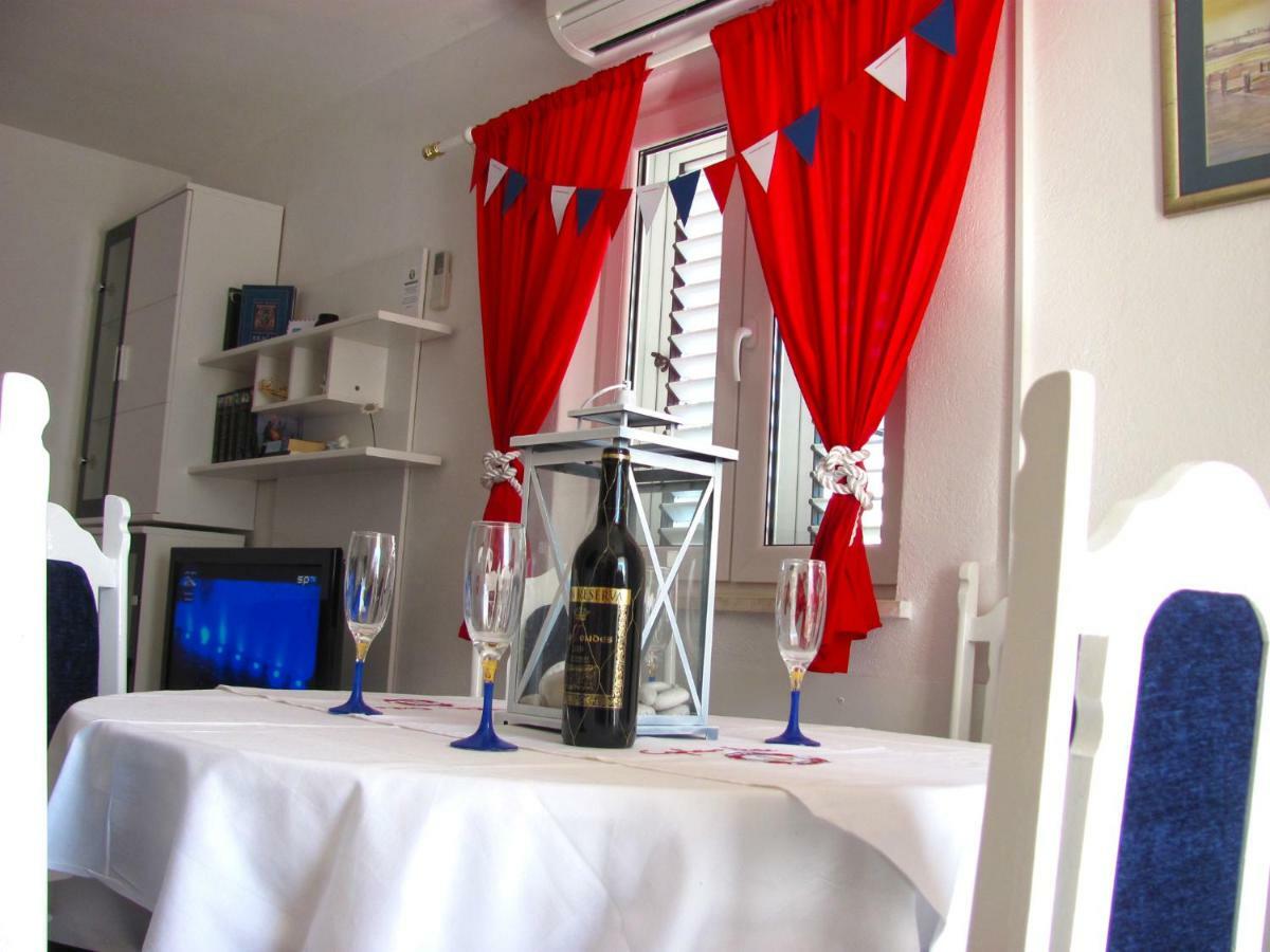 Apartments Residence Sunce Supetar - Cozy Base To Stay And Explore Island Brac Free Parking 外观 照片